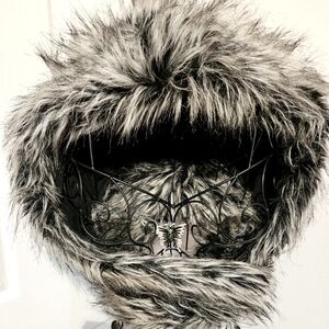 Faux fur‎ hooded scarf
